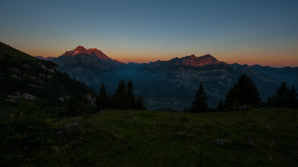 Glarus --> Skihütte --> Schilt ©Tobias Marti